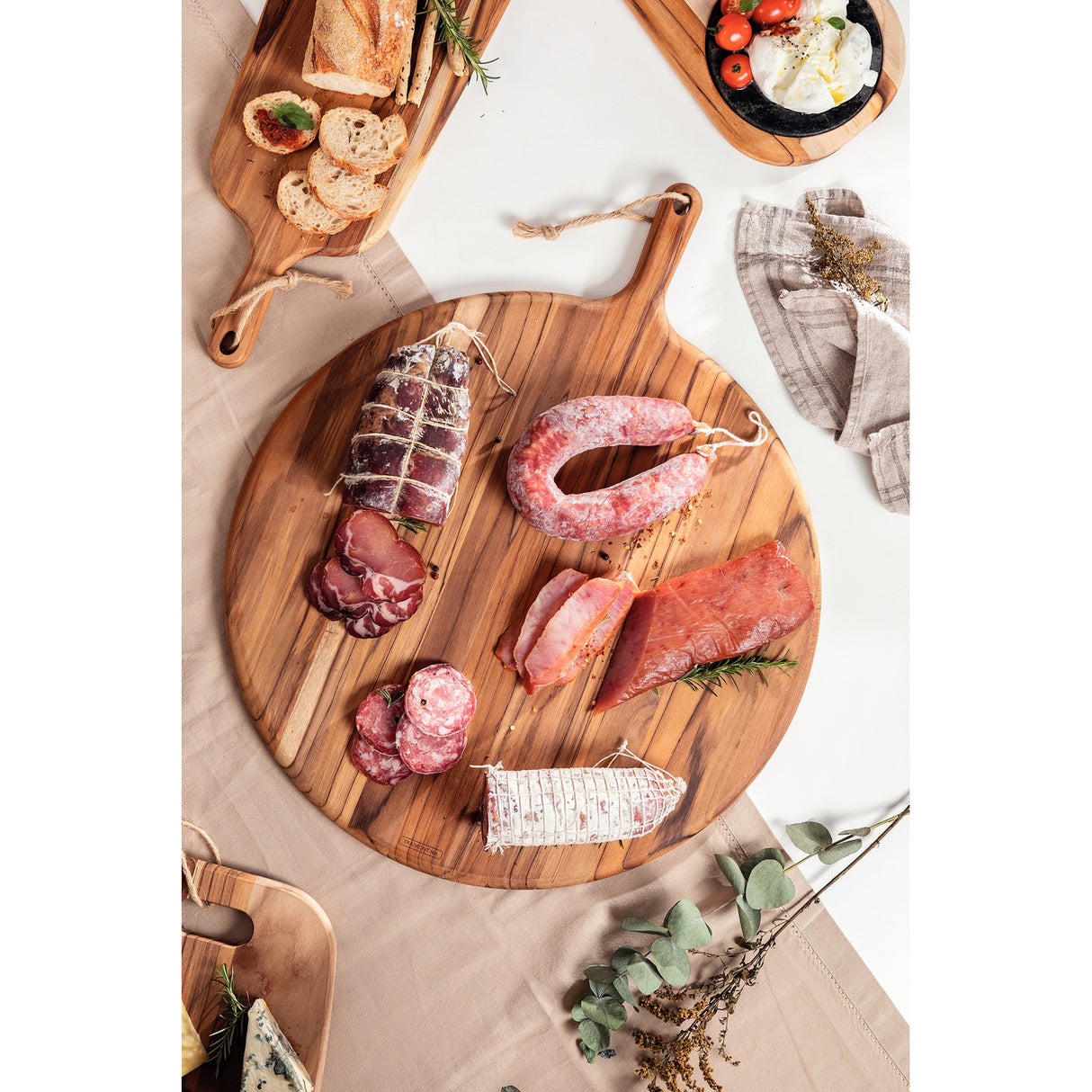 Provansas apaļais picas dēlis no FSC tīkkoka, 40x28 cm