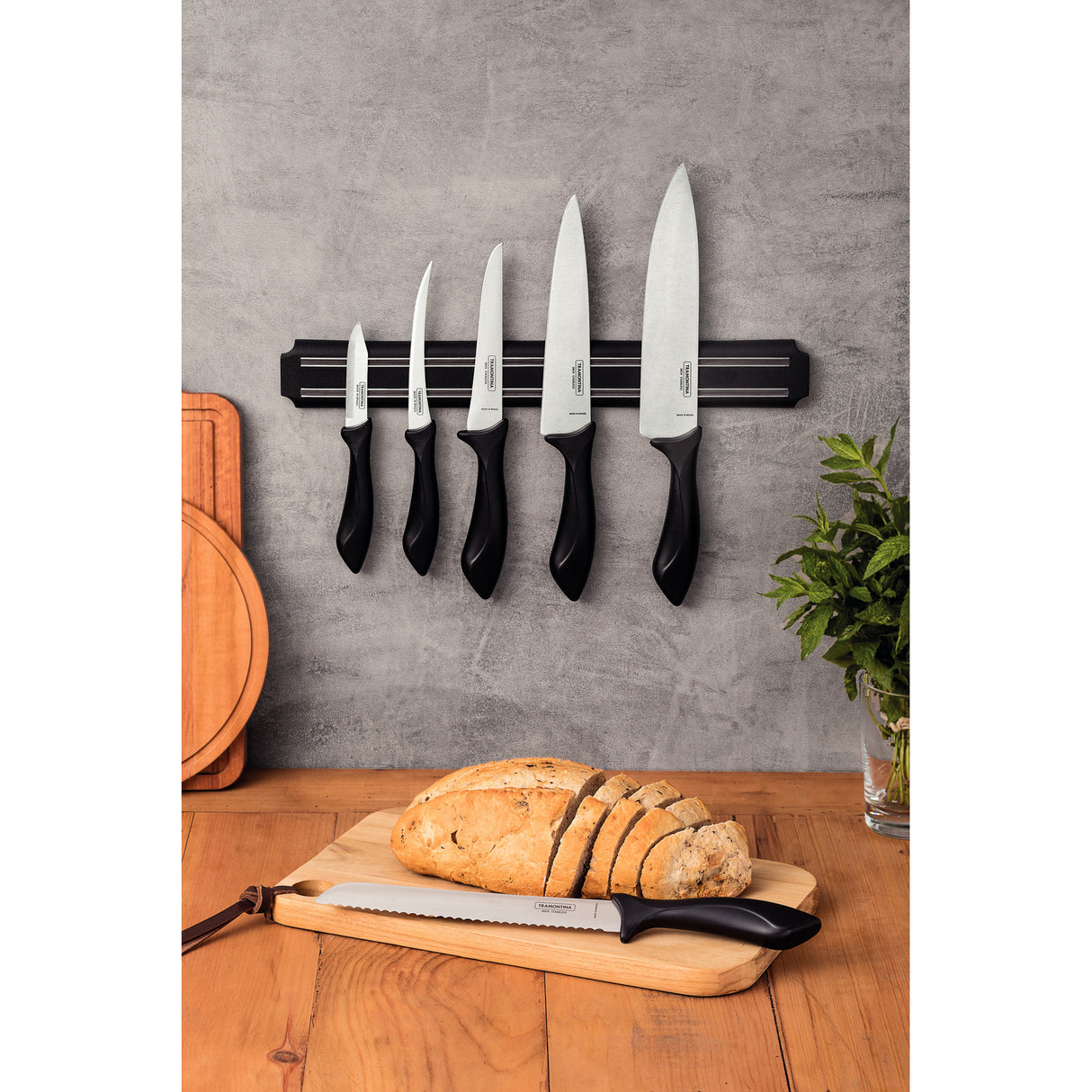 AFFILATA 7-Daļu magnētiskais statīvs un nažu komplekts