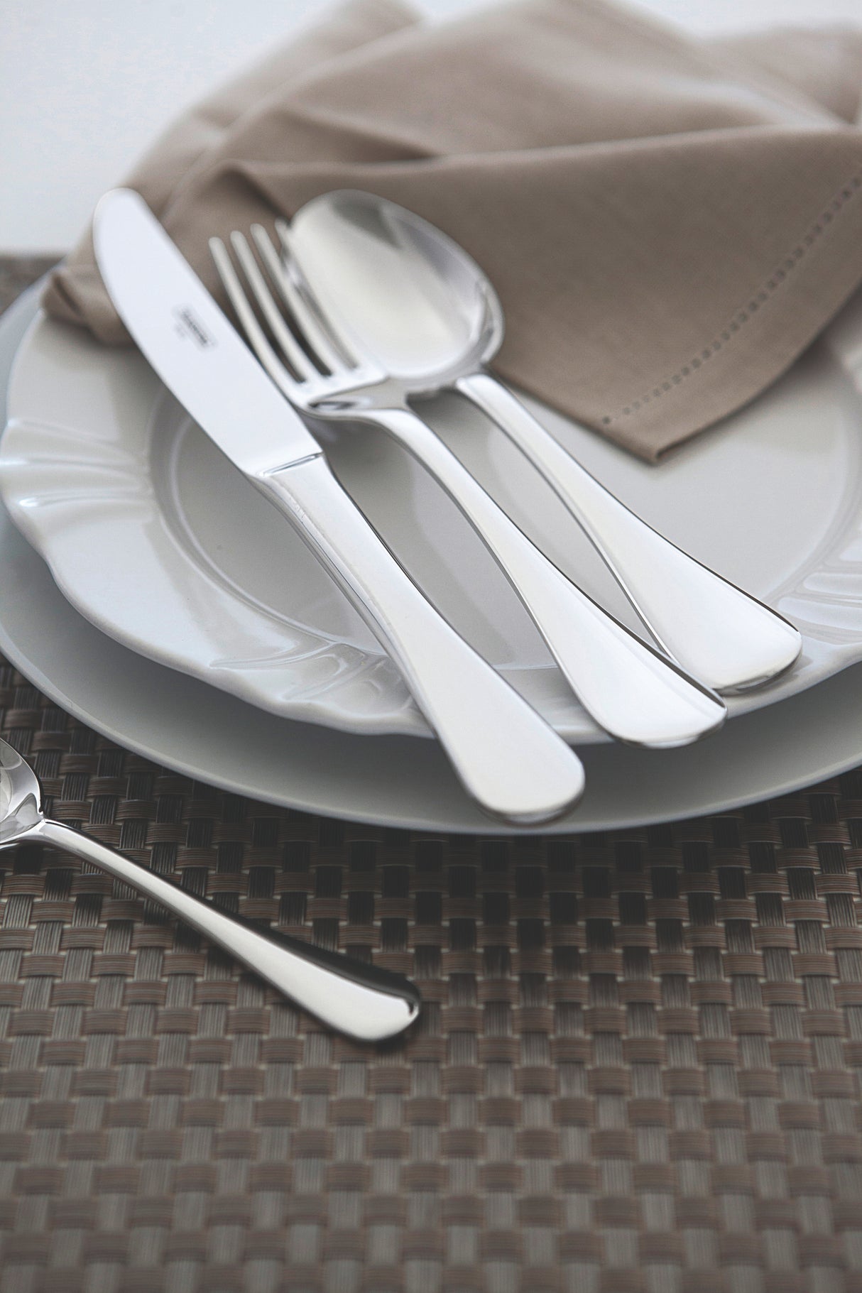 CLASSIC galda piederumu komplekts (42 gab.)