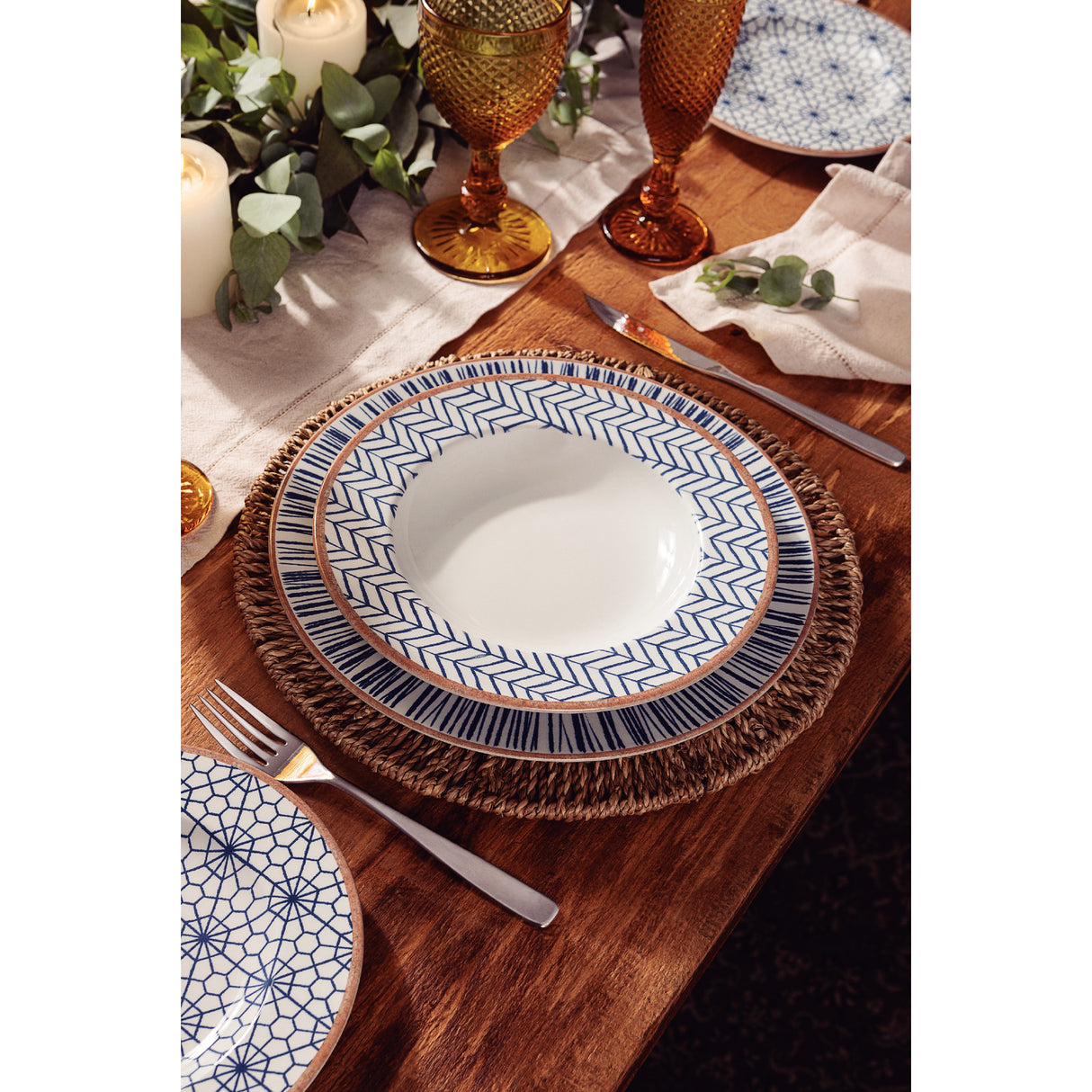 ABSTRATTA dinnerware porcelain set